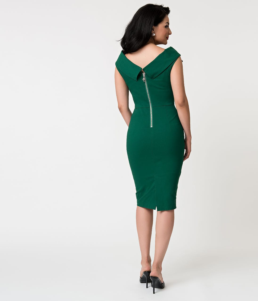  Barbie™ X Unique Vintage 1960s Style Green Sheath Dress