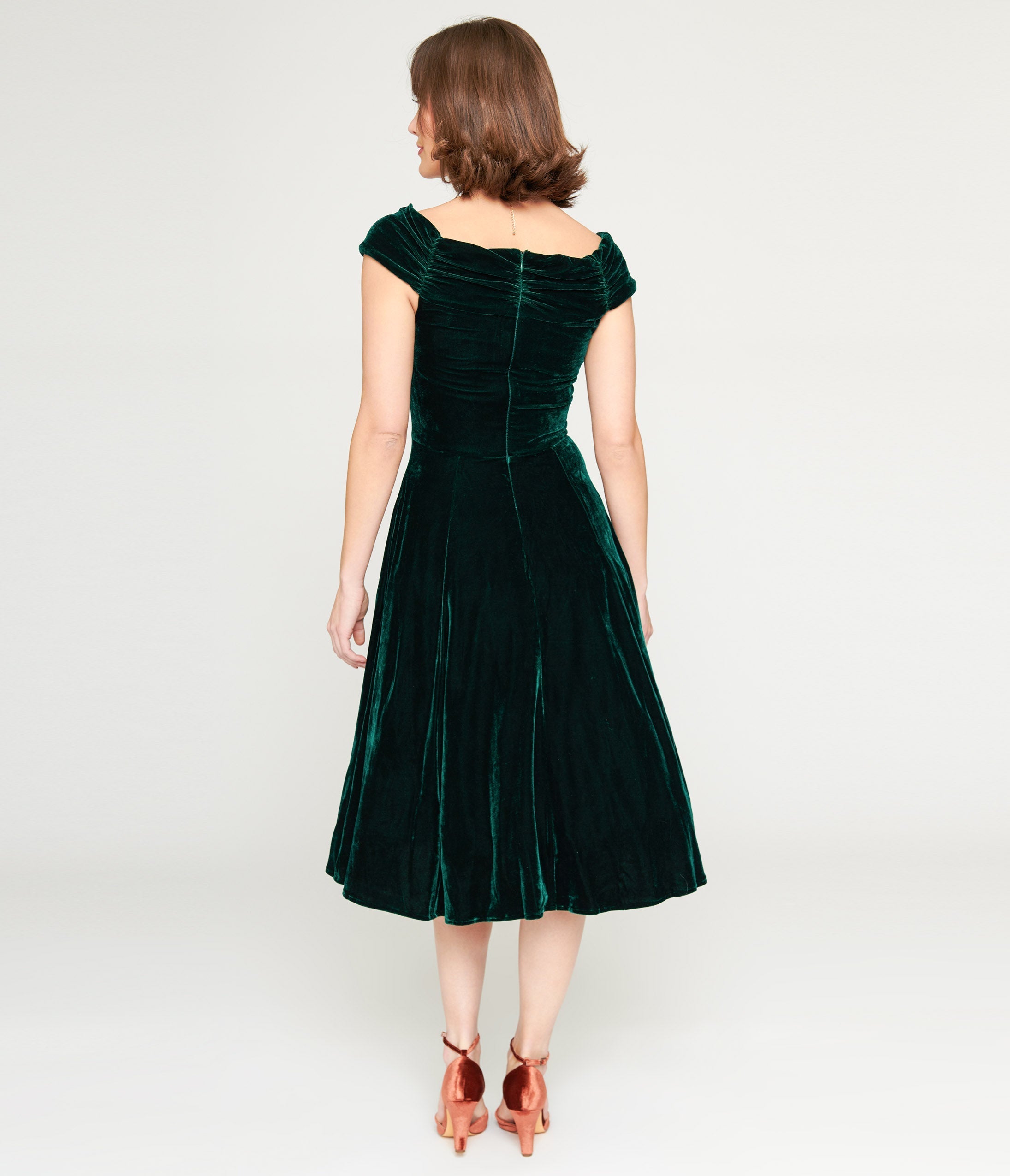  Collectif Green Velvet Karin Swing Dress