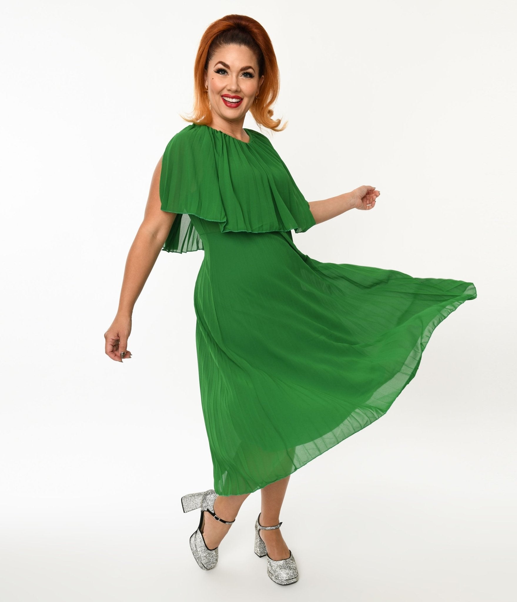  Plus Size Green Pleated Midi Dress