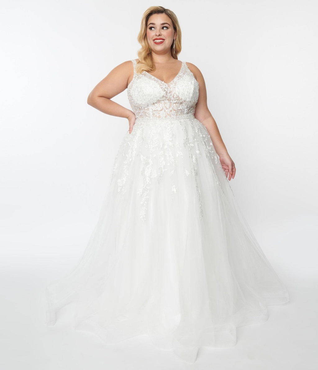  Plus Size Ivory Floral Lace & Tulle Wedding Ball Gown