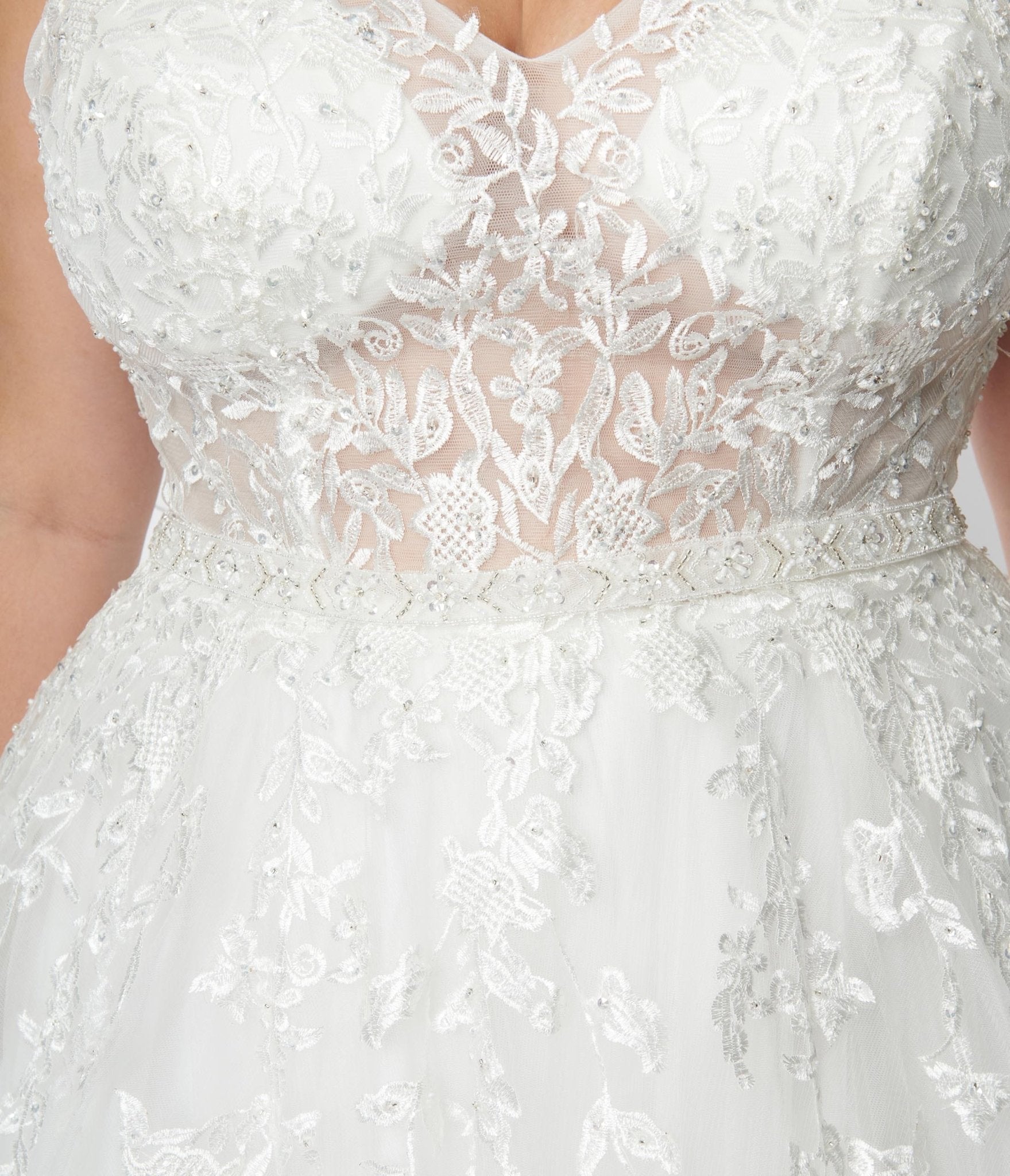  Plus Size Ivory Floral Lace & Tulle Wedding Ball Gown
