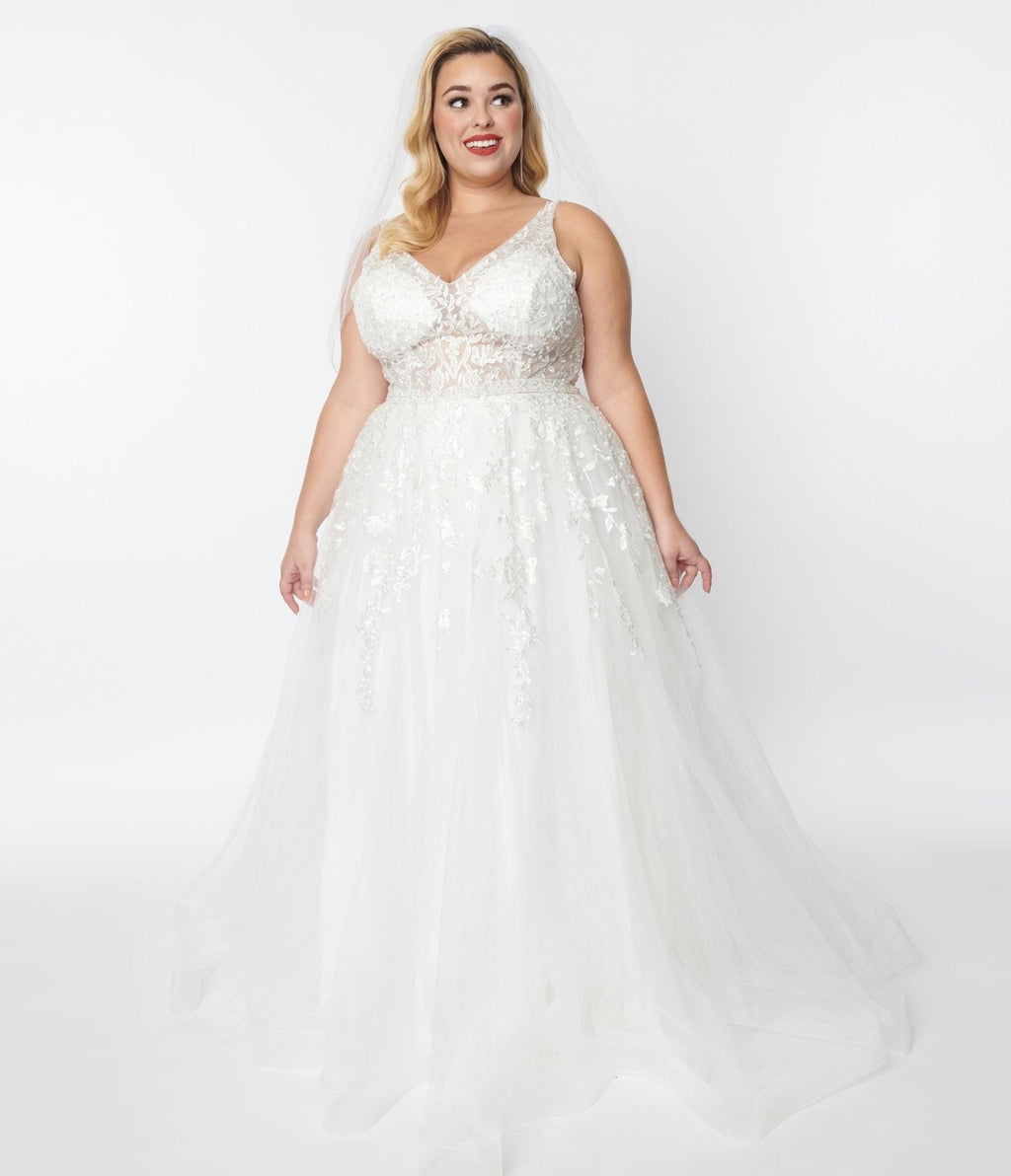  Plus Size Ivory Floral Lace & Tulle Wedding Ball Gown