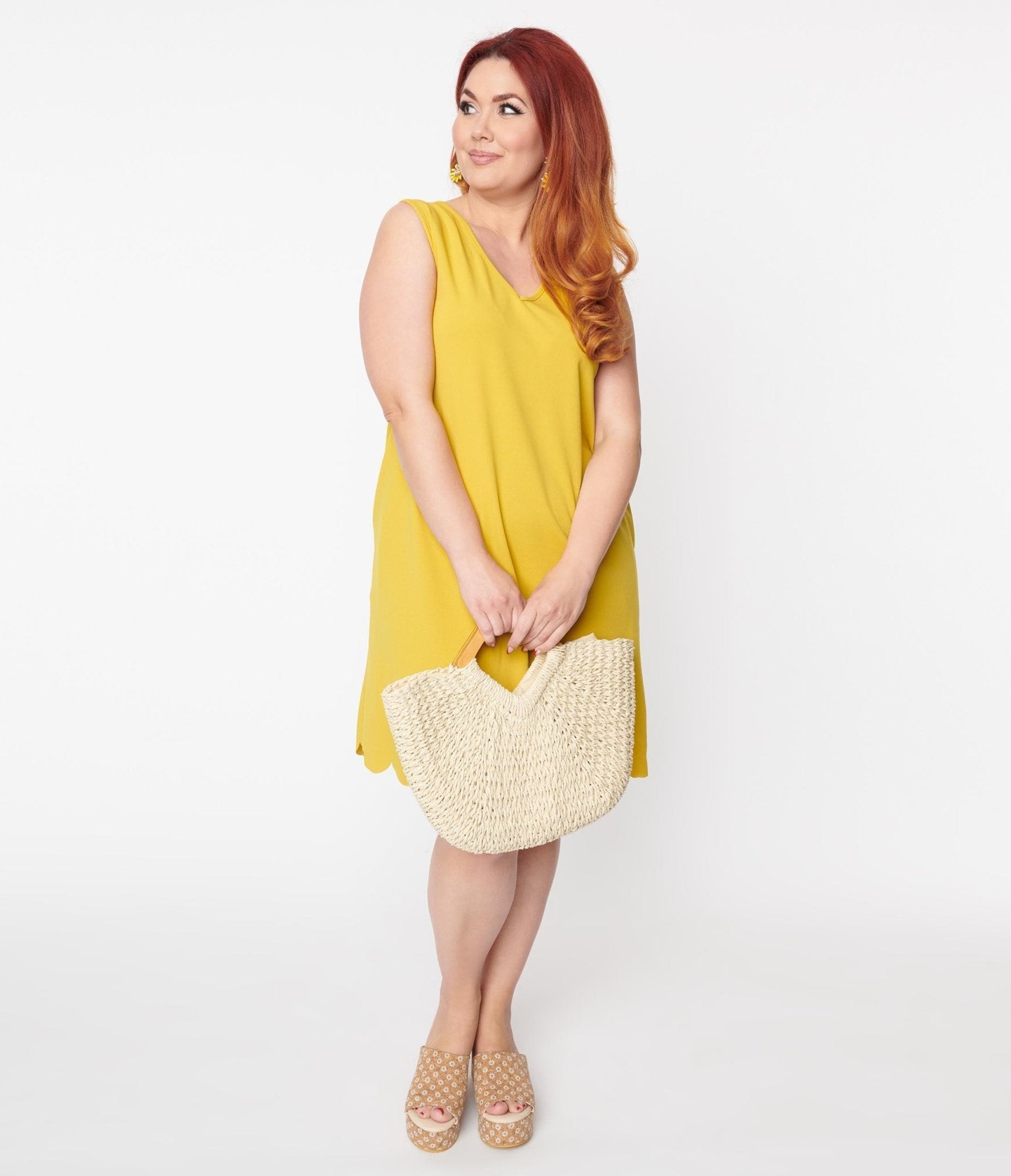  Plus Size Yellow Scallop Shift Dress