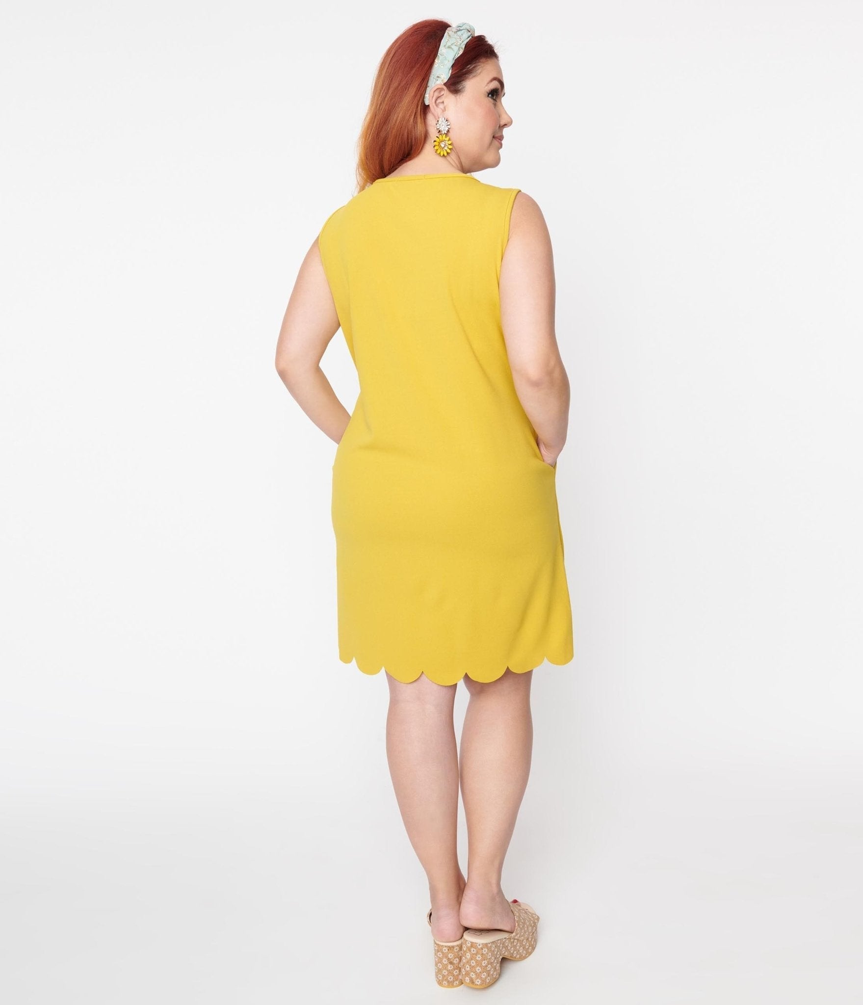  Plus Size Yellow Scallop Shift Dress