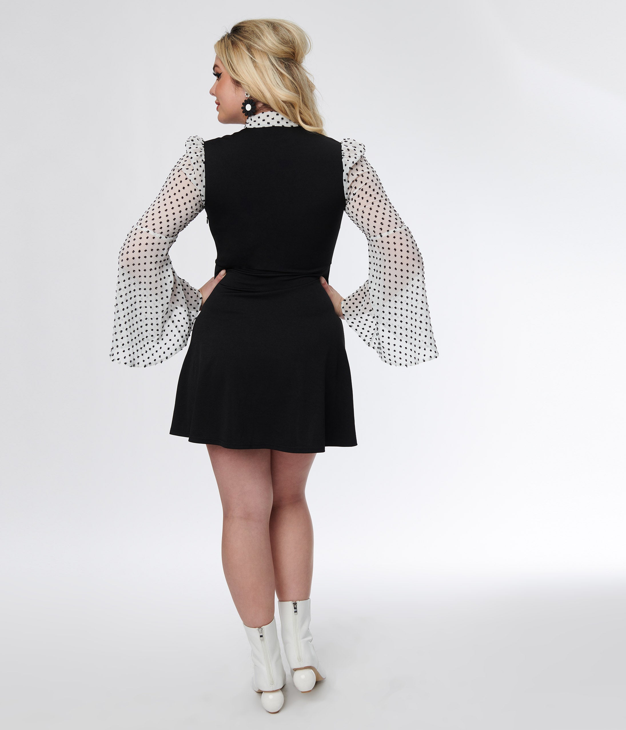  Smak Parlour Black & White Polka Dot Bell Sleeve Flare Dress
