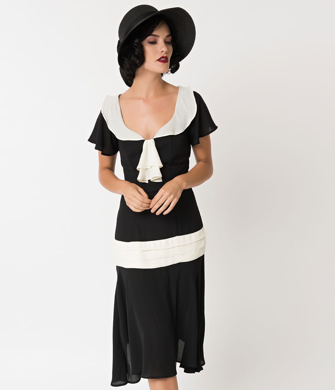  Unique Vintage 1920s Black & Cream Wilshire Flapper Day Dress