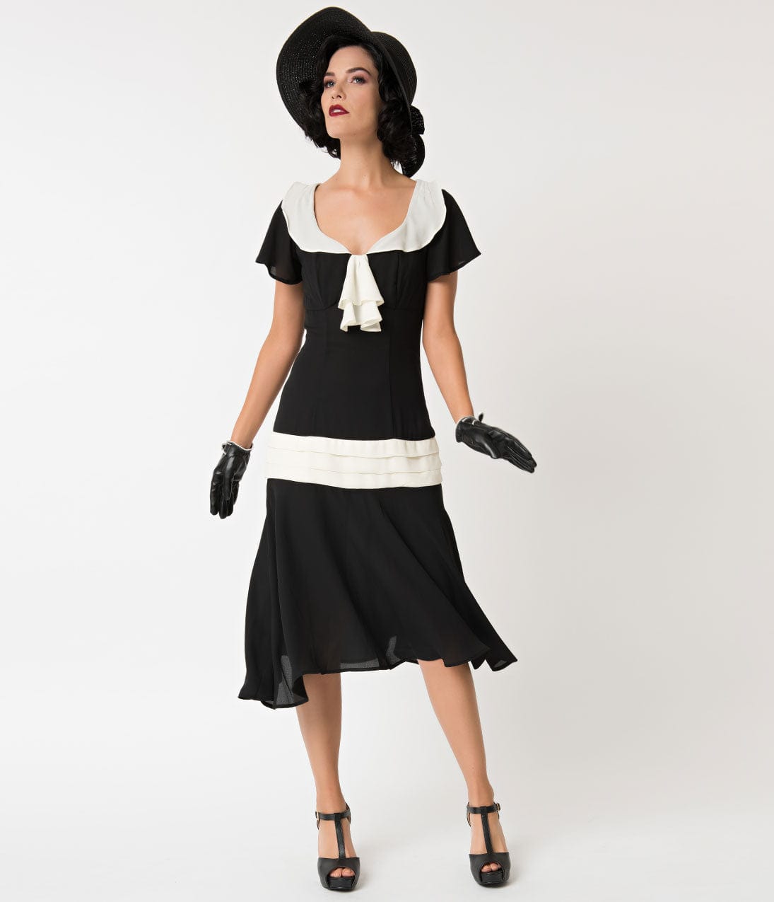  Unique Vintage 1920s Black & Cream Wilshire Flapper Day Dress