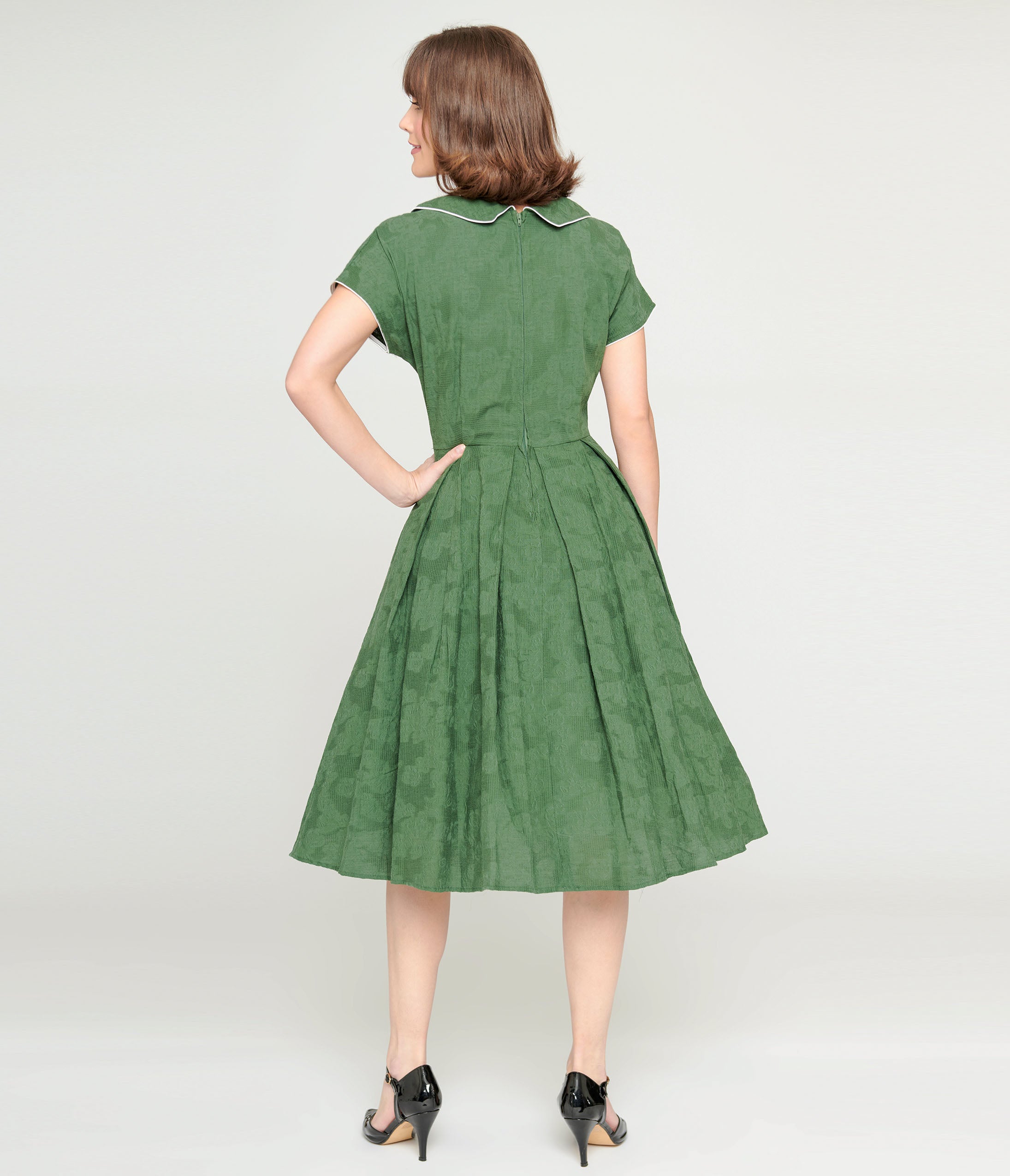  Unique Vintage Green & Ivory Black Dot Swing Dress