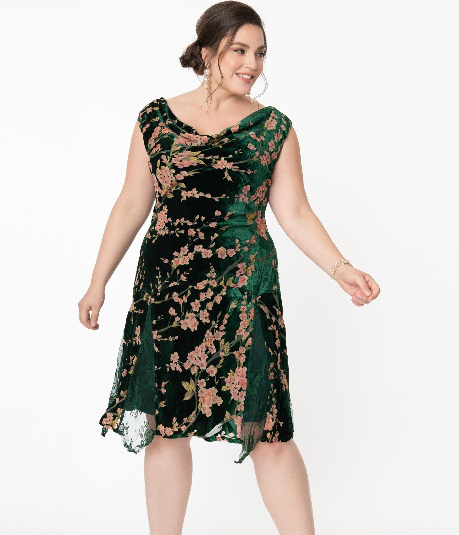  Unique Vintage Plus Size 1920s Emerald Velvet Floral Burnout Hemingway Flapper Dress