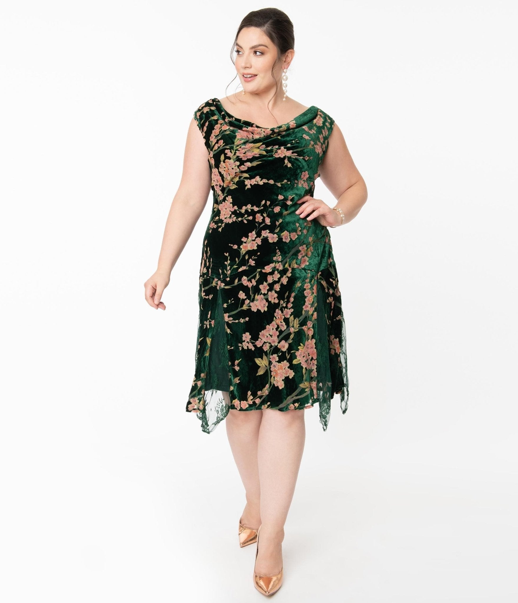  Unique Vintage Plus Size 1920s Emerald Velvet Floral Burnout Hemingway Flapper Dress