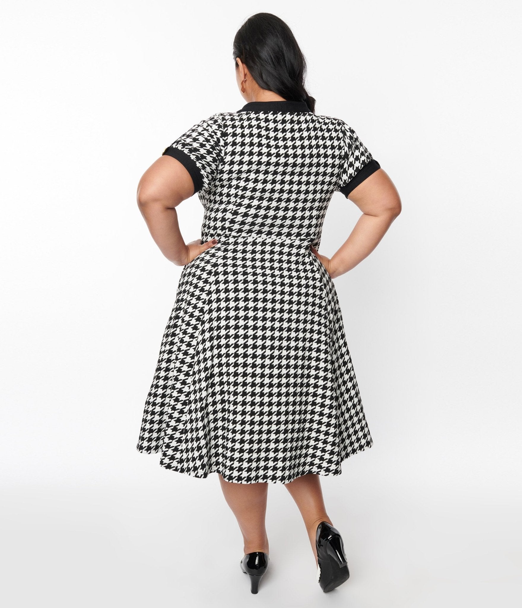  Unique Vintage Plus Size Ivory & Black Houndstooth Swing Dress