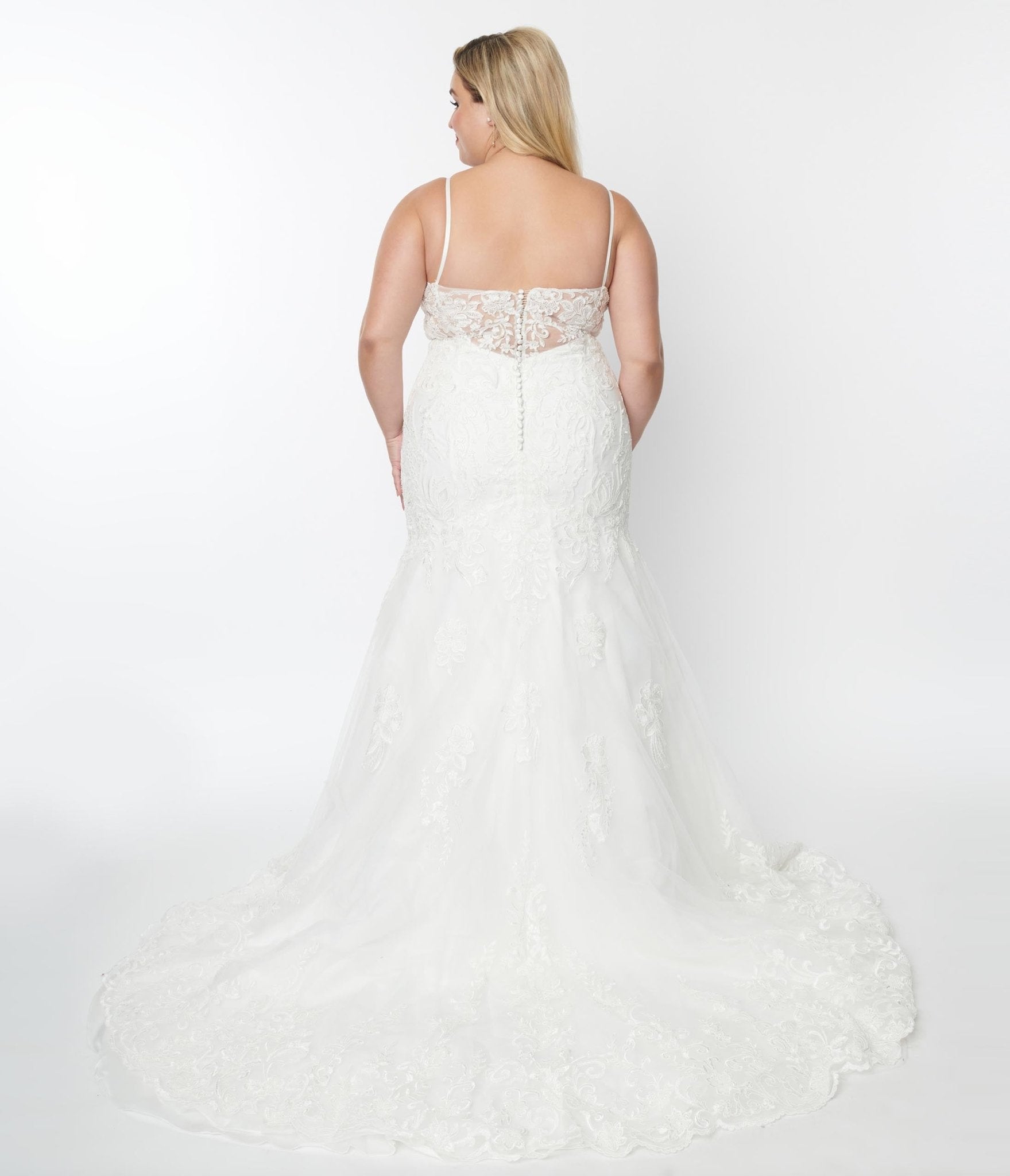  Vintage Style Plus Size Ivory Floral Embroidered Mermaid Bridal Dress