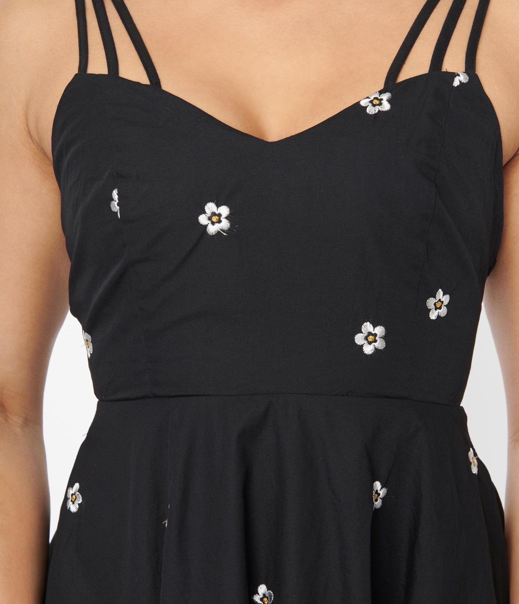  Voodoo Vixen Black & White Daisy Fit & Flare Dress